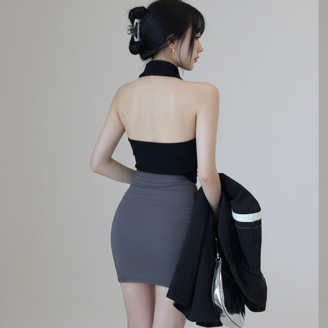 Mujer usando falda de verano cintura alta vista frontal