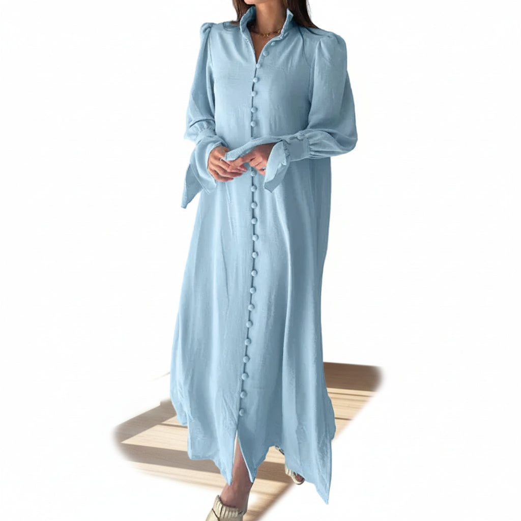 Mujer usando vestido largo casual con abertura vista frontal